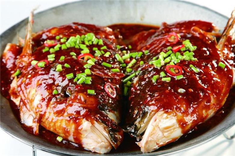 锅影铁锅鱼头